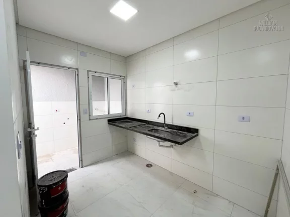 Imagem Casa de condomínio na Vila Tupi, 2 Dormitórios com Suíte! Casa Térrea!