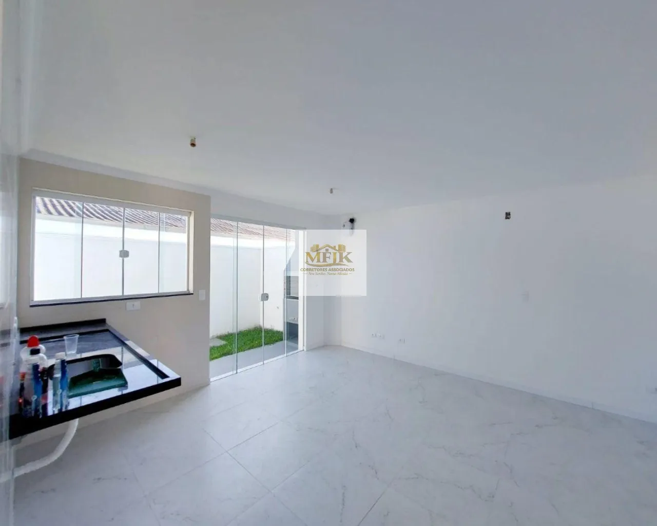 Imagem Casa com 115 m² e 4 quartos à venda em Shangri-la