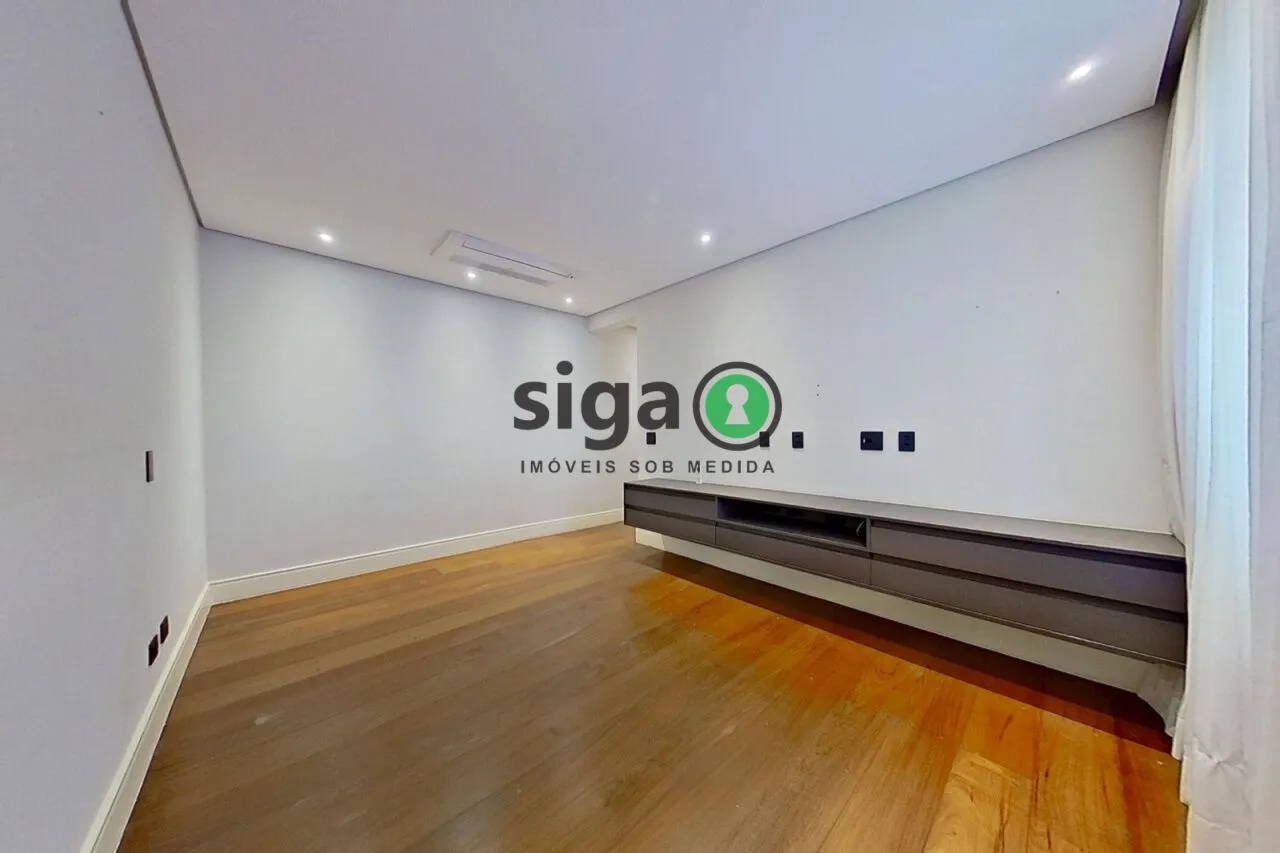 Imagem Apartamento à venda em Moema Índios - 213m², 3 dormitórios sendo 2 suítes, 4 vagas, reformado