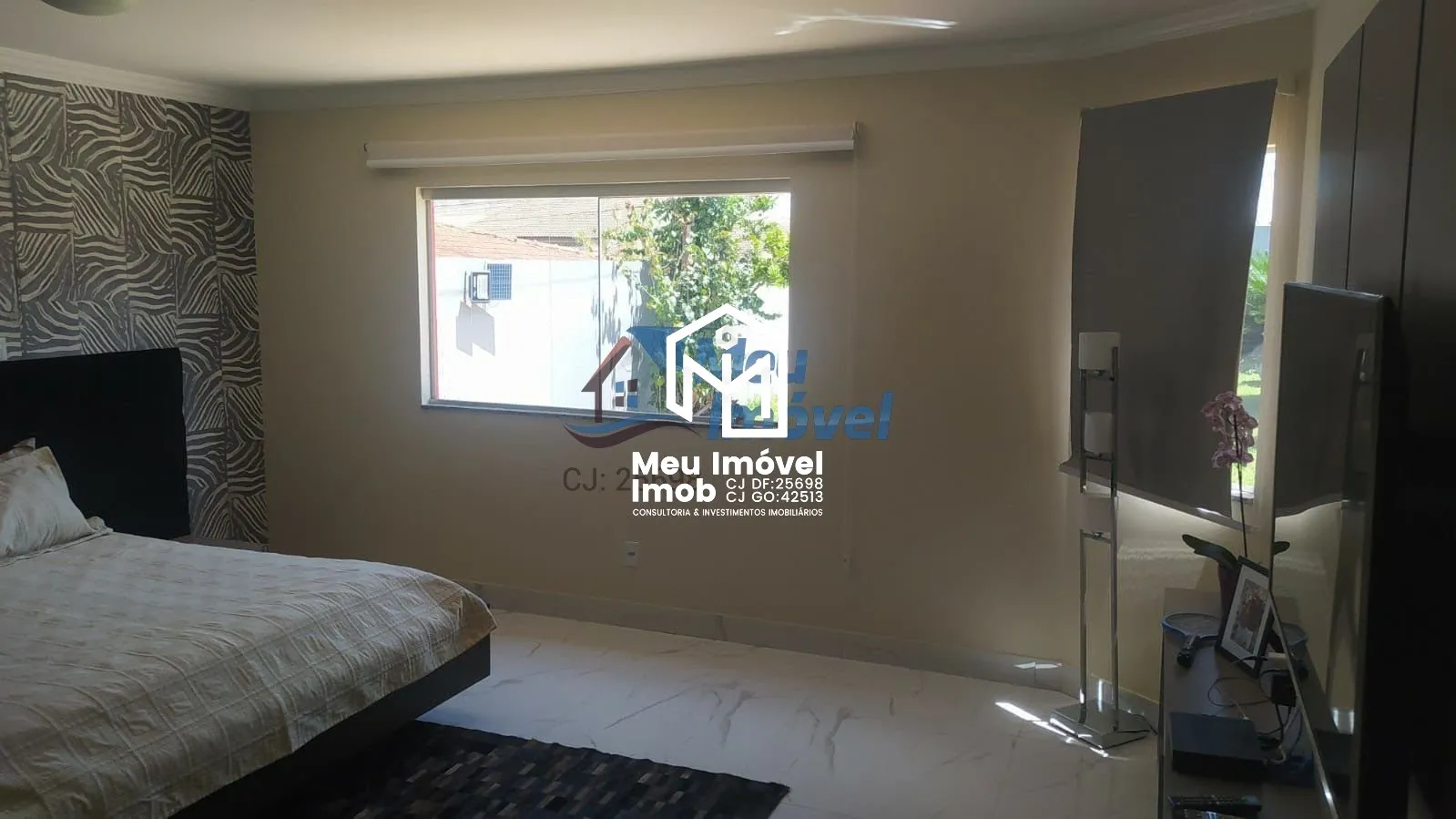Imagem Casa 4 Quartos 4 Suítes 8 Vagas 350m² Reformada