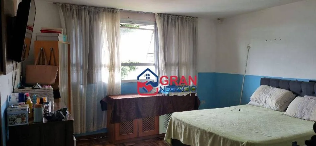 Imagem Casa espaçosa à venda - Novo Mundo Curitiba/PR