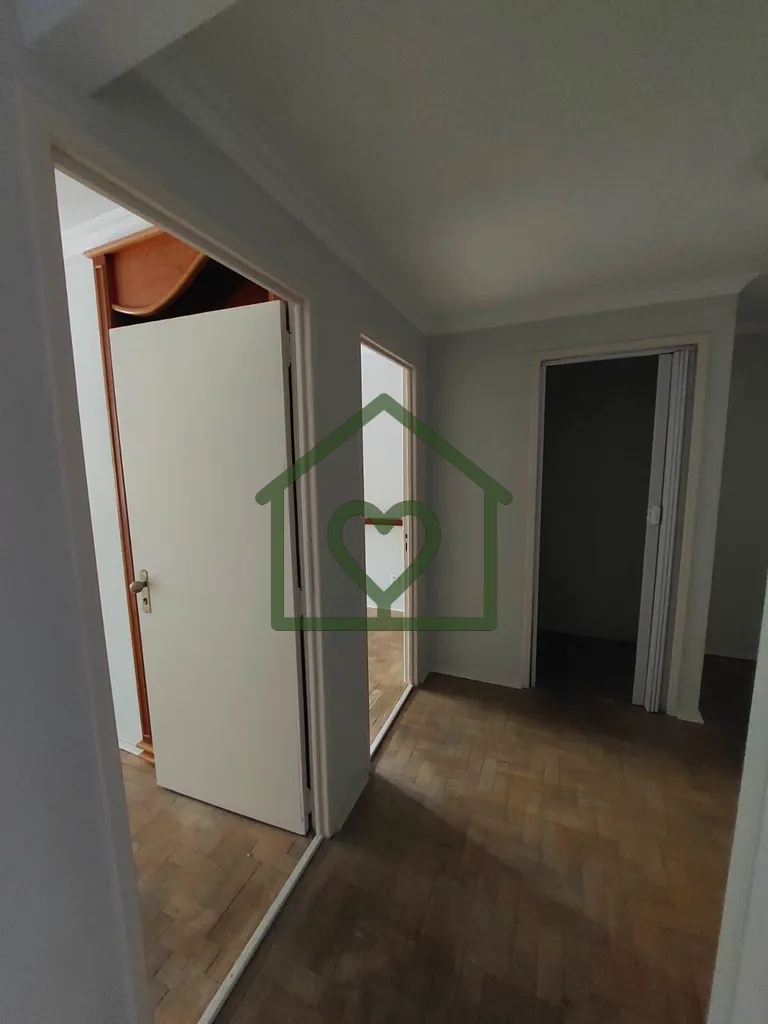 Imagem Sala comercial com 42,61 m2 de área privativa em localização privilegiada na esquina das Ruas Mos...