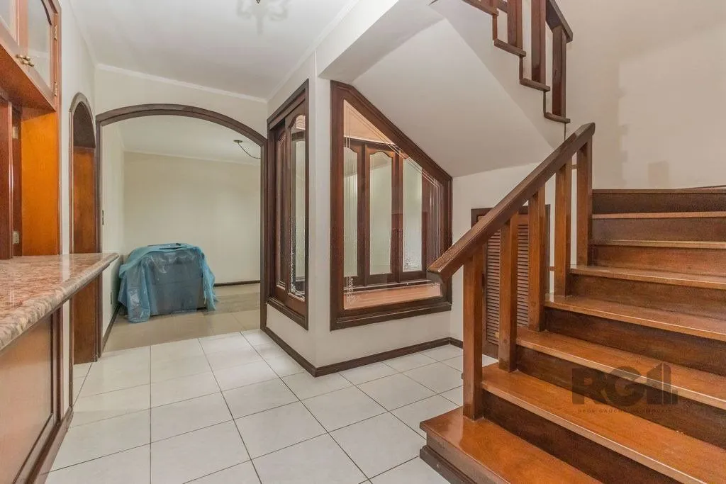 Imagem Casa com 287m², 5 dormitórios, piscina, 4 vagas no bairro Jardim Itu