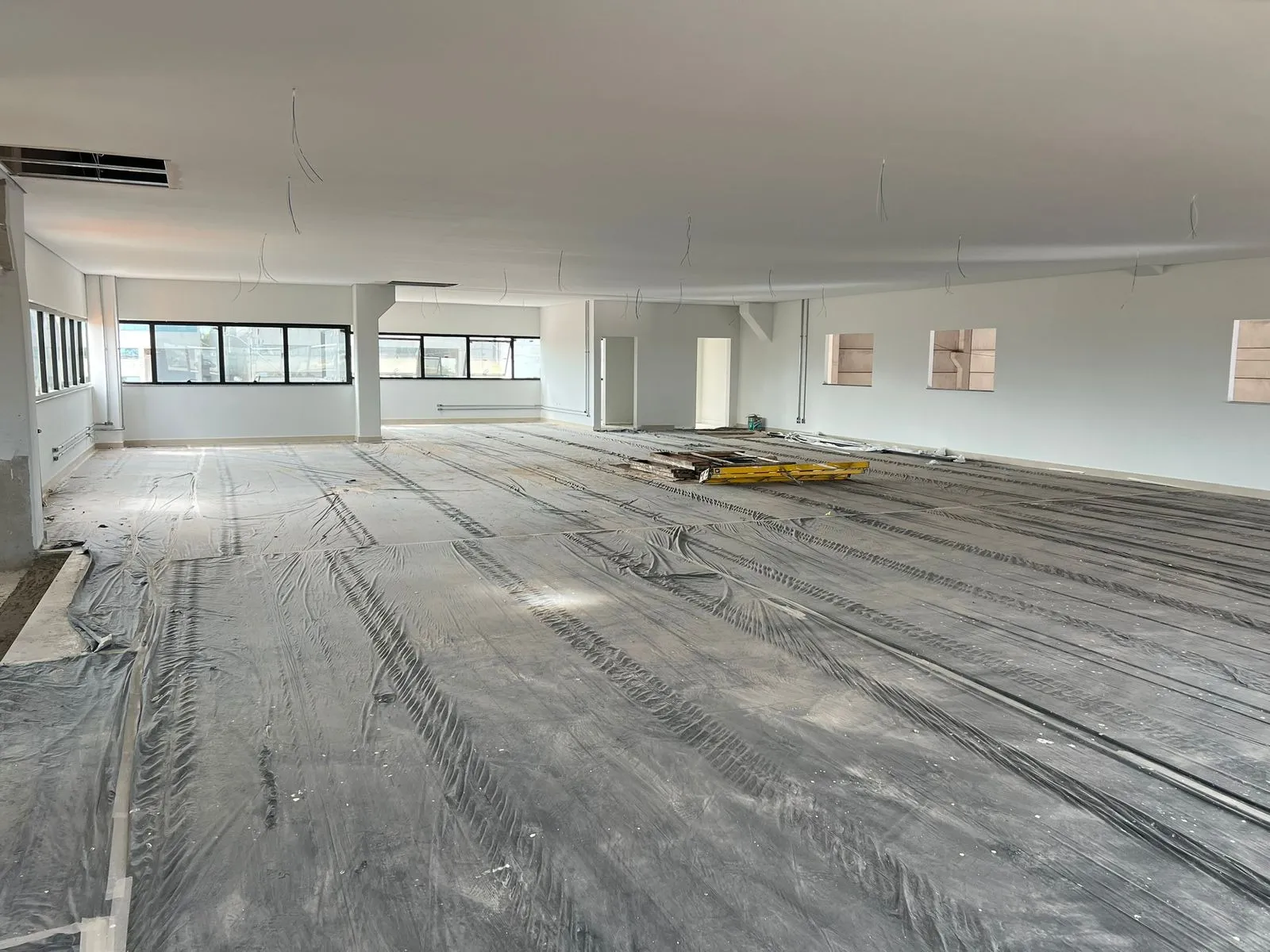 Imagem Galpão Empresarial de 2239,40m² Localizado em Iporanga - Sorocaba/SP!