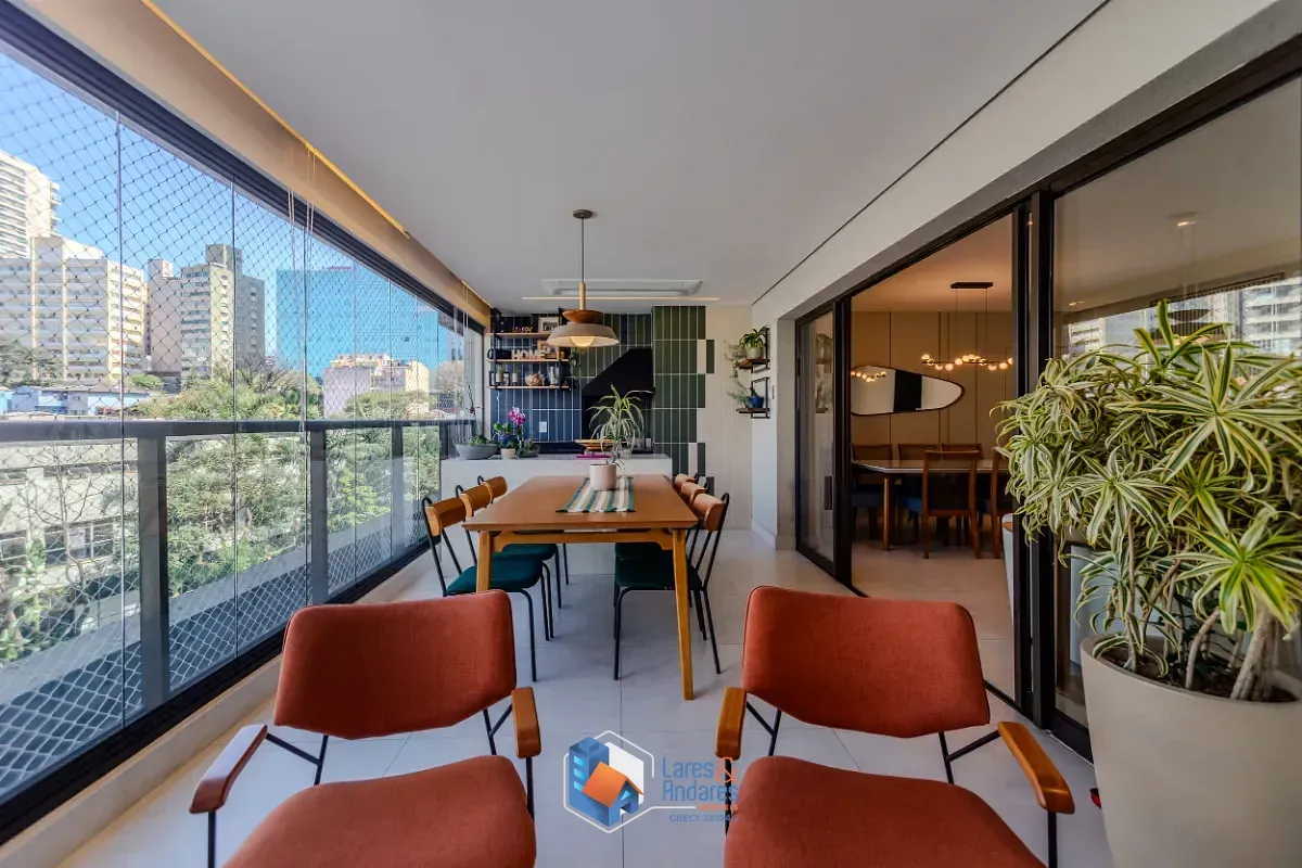 Imagem Apartamento para venda em Aclimação com 4 quartos, sendo 3 suítes, 159m²