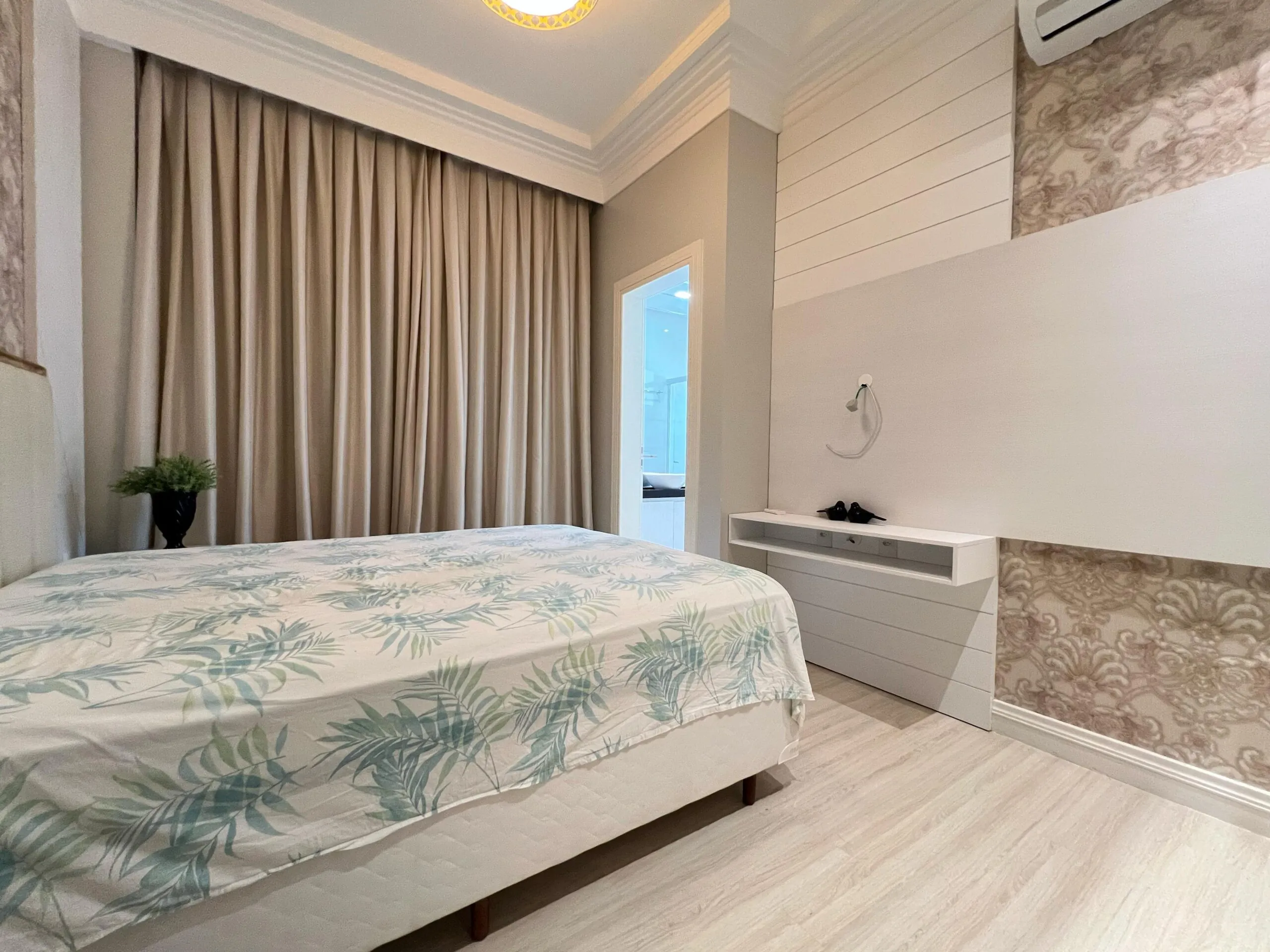 Imagem Apartamento com vista para o mar à venda com 168m2 por R$ 7.000.000,00