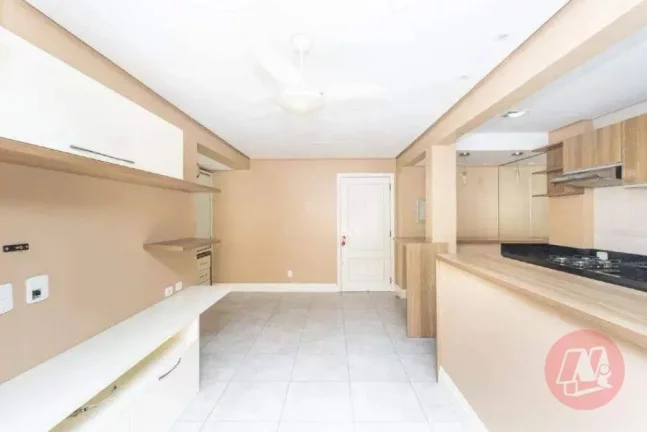 Imagem Apartamento com 1 dormitório para alugar, 50 m² por R$ 3.031,00/mês - Menino Deus - Porto Alegre/RS