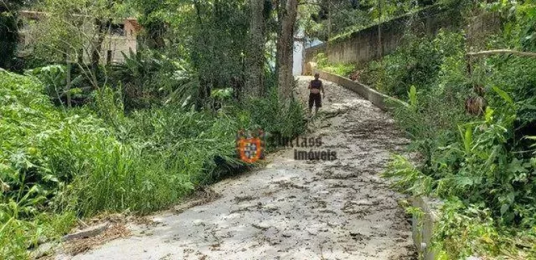 Imagem Chácara com 2 dormitórios à venda, 4050 m² por R$ 1.600.000,00 - Rio Acima - Mairiporã/SP