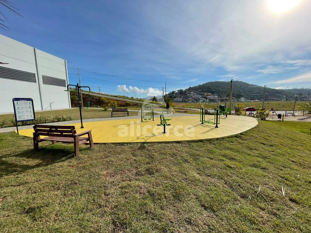 Imagem Terreno 485 m² no Residencial Altos do Jardim - Conforto, Lazer e Valorização por R$ 390 mil