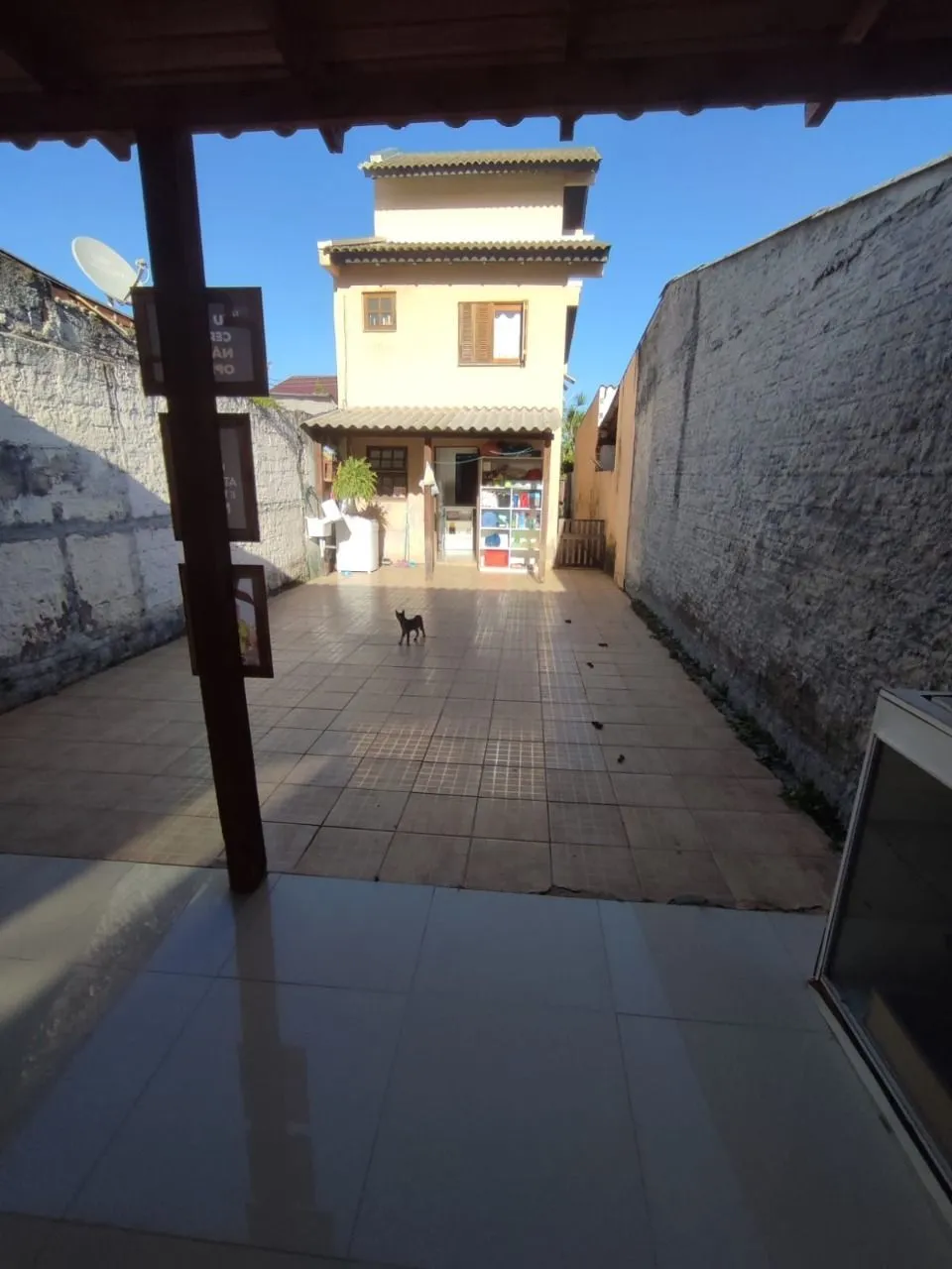 Imagem Sobrado de 3 pisos localizado no bairro Hipica - 3 Dormitórios