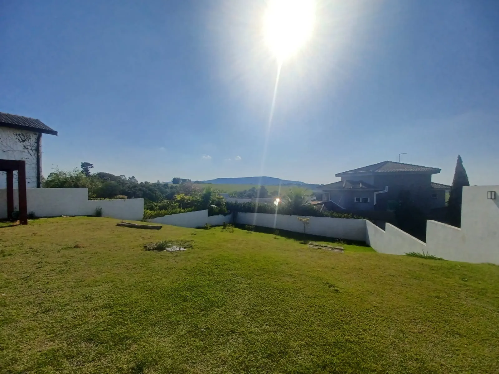 Imagem Casa de 350,00m² Construído Localizada no Condomínio Residencial Village Ipanema I!