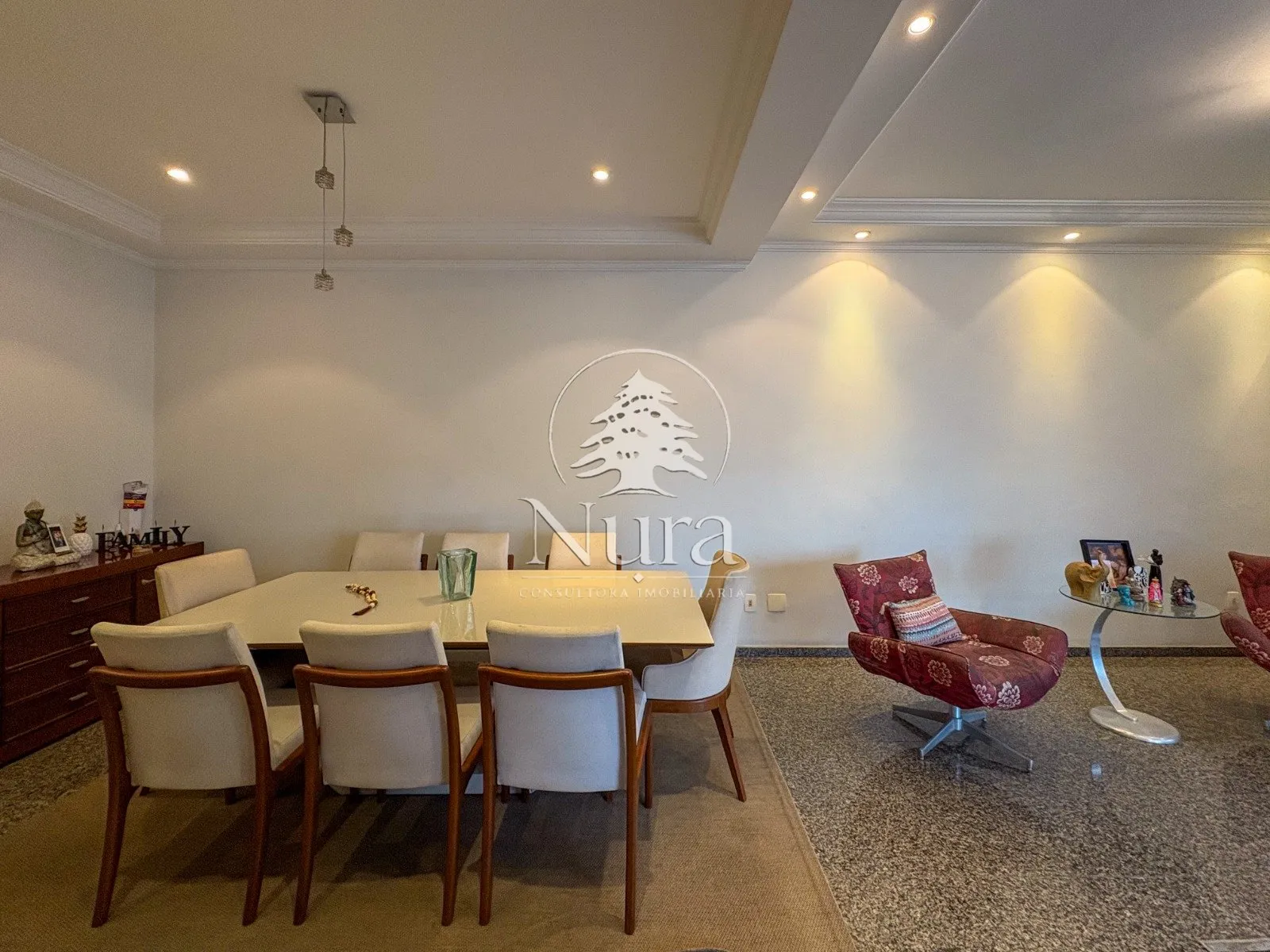 Imagem Apartamento de 3 quartos, 177m² no bairro Ponta da Praia, em Santos