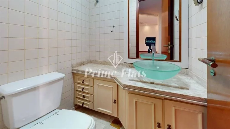 Imagem Flat disponível para locação no The Sutton House com 120m², 3 dormitórios e 2 vagas de garagem