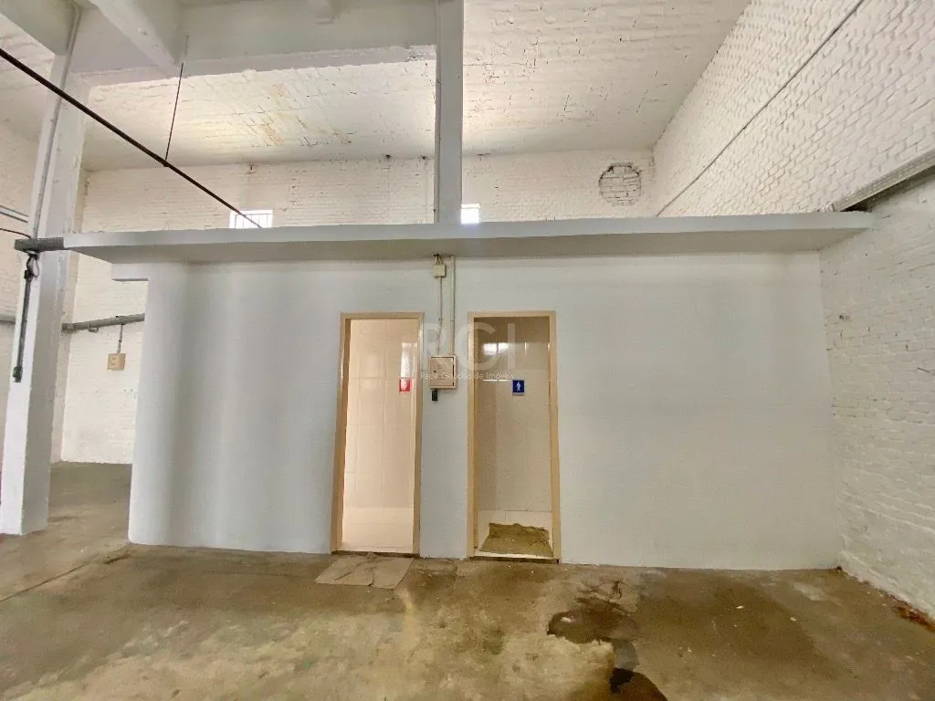 Imagem Galpão, 437 m² - para comprar por R$ 900.000,00 - São Geraldo - Porto Alegre/RS