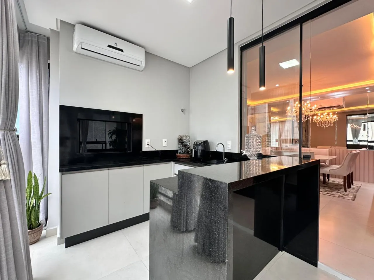 Imagem Apartamento à venda com 165m2 por R$ 2.800.000,00