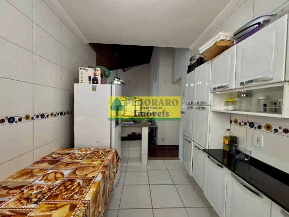 Imagem Casa à com churrasqueira venda na Martim de Sá, 3 quartos, 1 suíte, 1 sala, 2 banheiros, 2 vagas, 128m².
