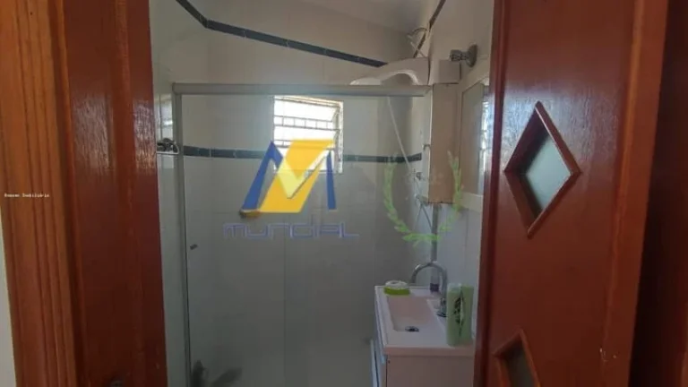 Imagem Sobrado à Venda com 160m², 3 suítes e 2 vagas!!!