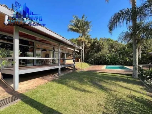 Imagem Casa LINDA TÉRREA! Impecável. Elementos rústicos! 3 suítes. Terreno 2.500m²