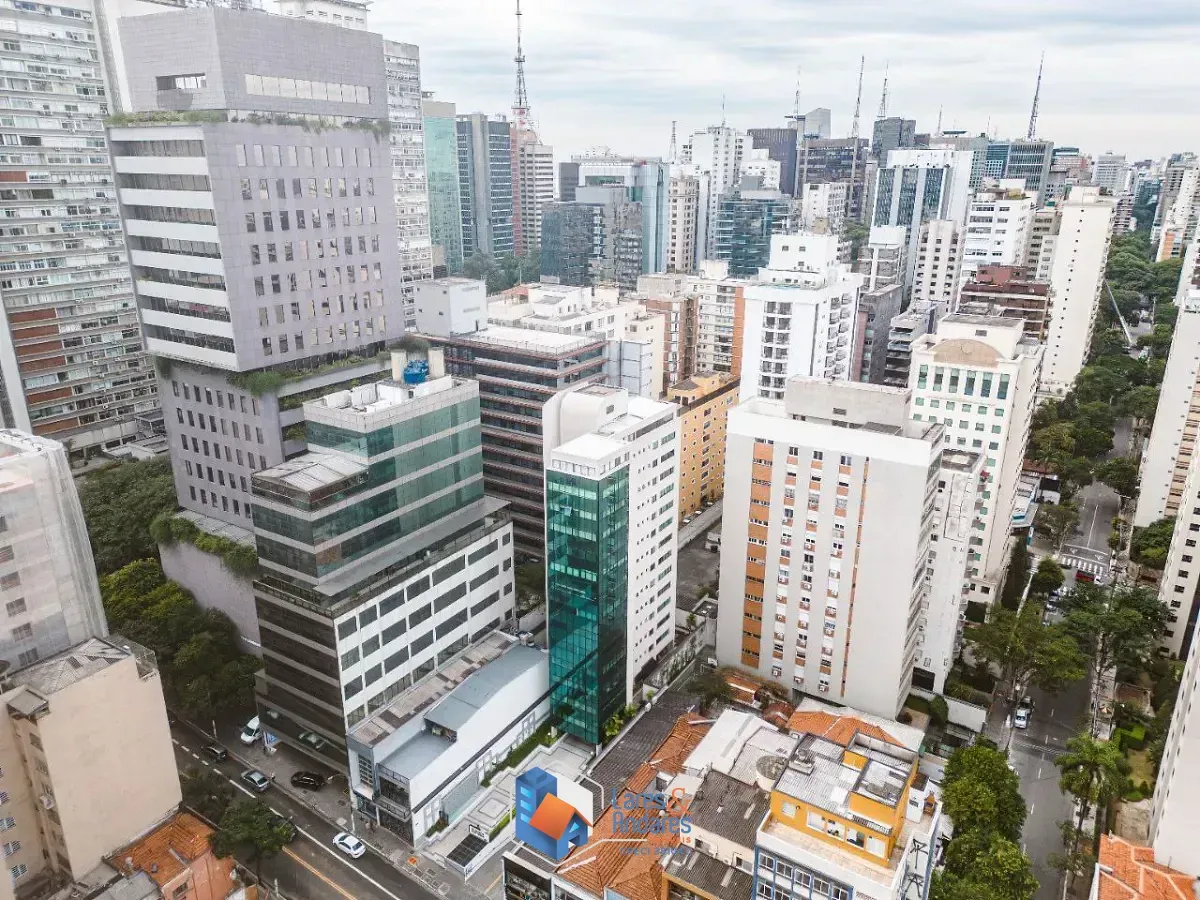 Imagem Conjunto comercial para venda em Cerqueira César, 88m²