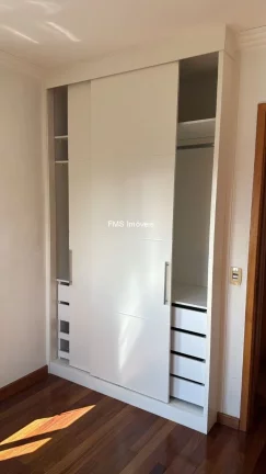 Imagem Apartamento Duplex para locação em Moema, com 2 quartos, 1 sala, 2 vagas.