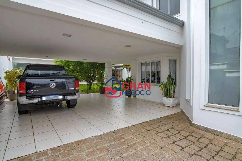 Imagem Casa de Alto Padrão à Venda - Santa Felicidade - Curitiba