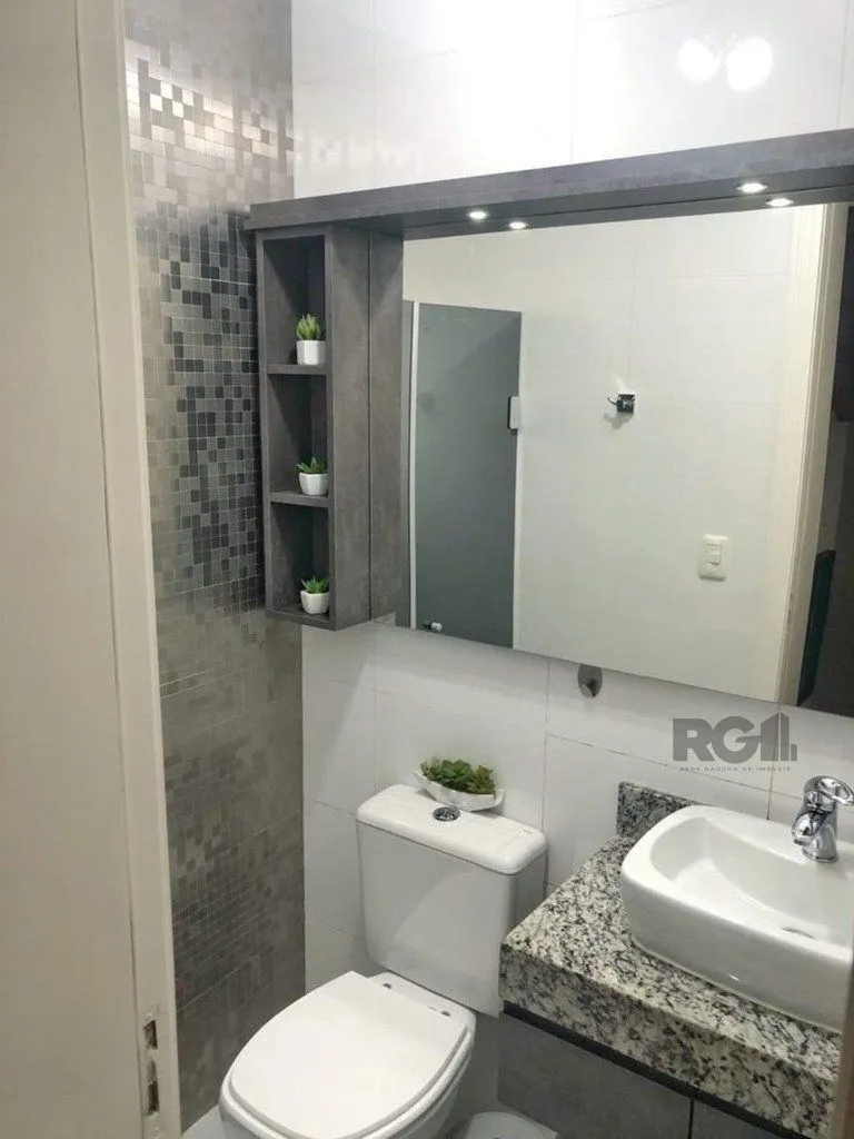 Imagem Casa em condomínio 114m² - 3 dormitórios, 1 suíte e 2 vagas no bairro Sarandi