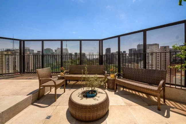 Imagem Cobertura Duplex de tirar o fôlego com vista 360º para os Jardins, oferecendo uma combinação perfeita de privacidade, conforto e sofisticação. No pis
