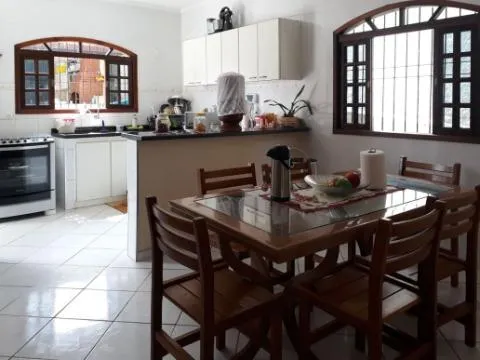 Imagem VENDA DE CASA ASSOBRADADA BAIRRO DO COPACO com A/T 1050 m² distribuídos em 3 suítes, sala, cozinha, banheiro, lavabo, churrasqueira, piscina e 1 vaga