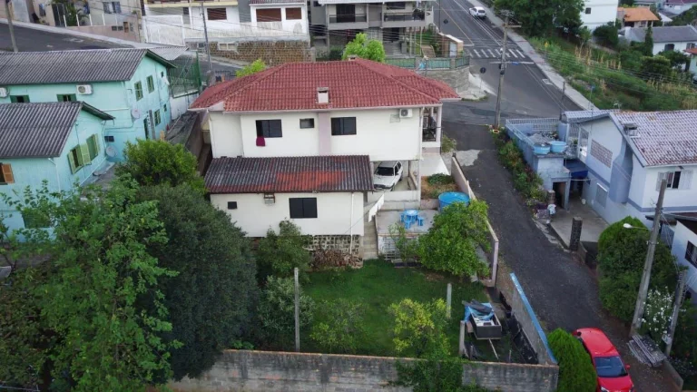 Imagem Casa para Venda em Concórdia, Das Nações, 3 dormitórios, 1 suíte, 2 banheiros
