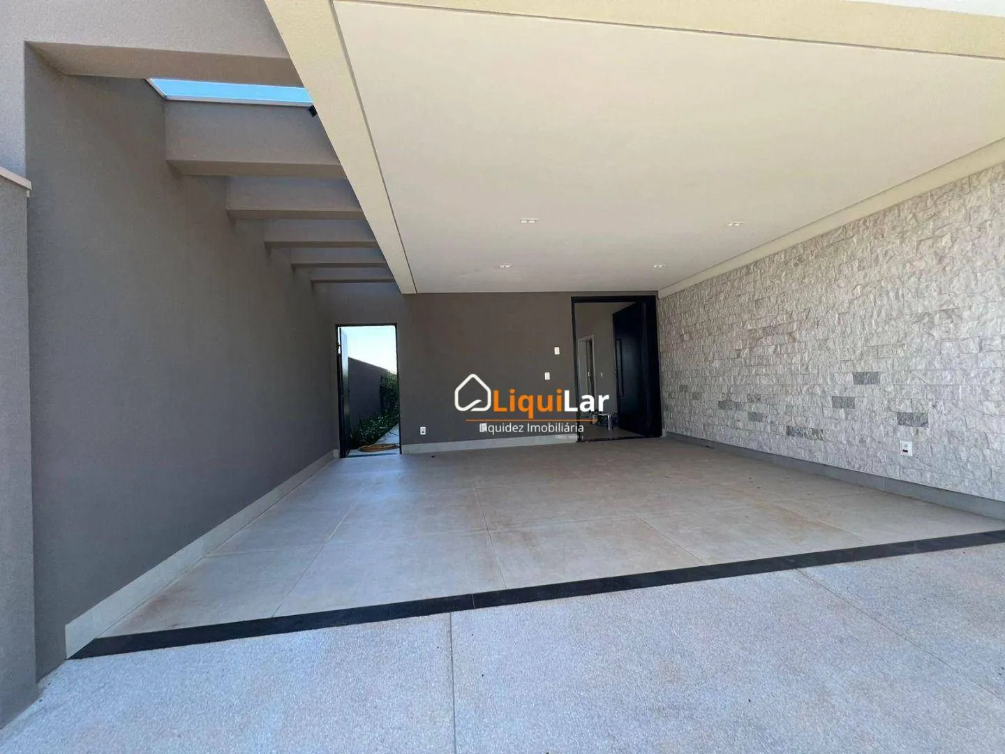 Imagem Casa Térrea de Alto Padrão com 3 Suítes, Espaço Gourmet e Piscina Aquecida