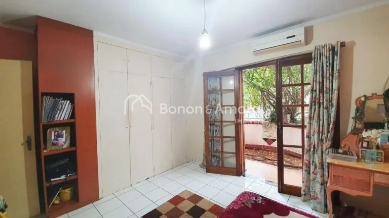 Imagem Casa para venda no bairro Jardim Conceição em Campinas.
Casa térrea com 3 quartos, sendo 1 suíte...