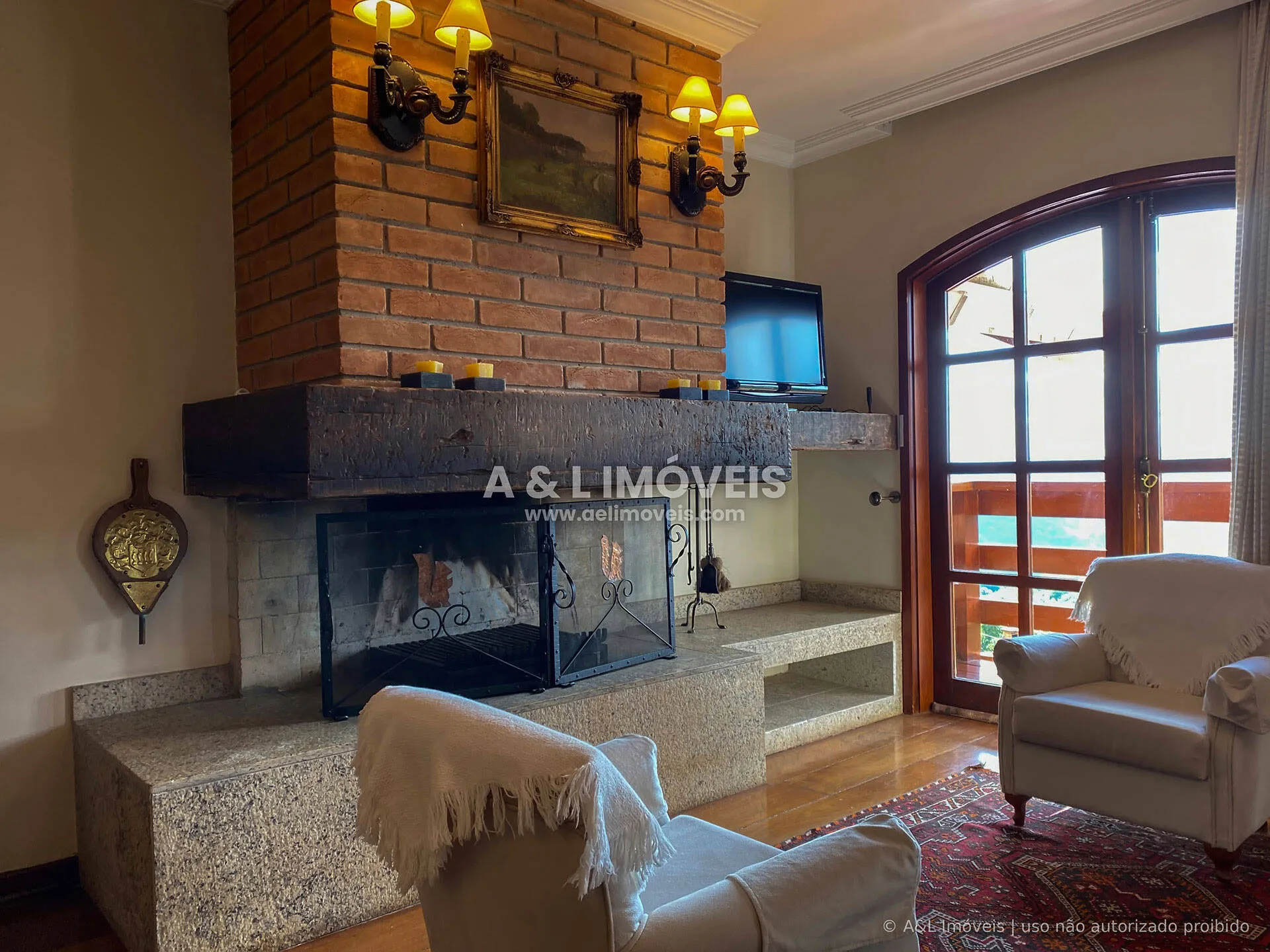 Imagem Duplex à venda em Campos do Jordão com 4 suítes e 232 m²