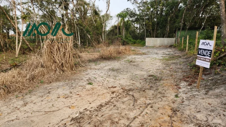 Imagem Terreno Limpo e Demarcado a 3 Quadras do Asfalto no Balneário Uirapuru - Pronto para Construir!
