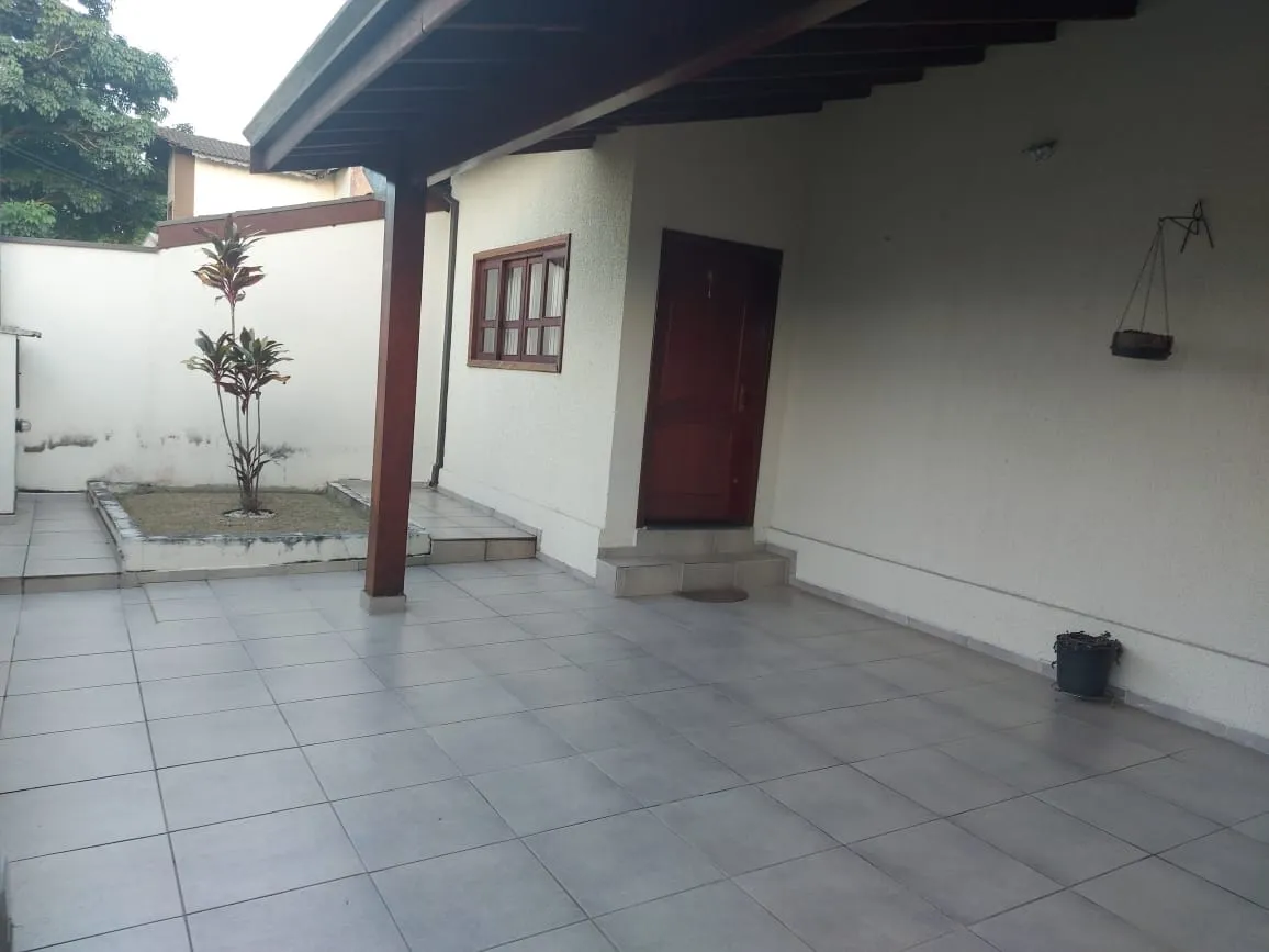 Imagem Casa à venda 3 Quartos, 1 Suite, 2 Vagas, 250M², Vila Suiça, Pindamonhangaba - SP