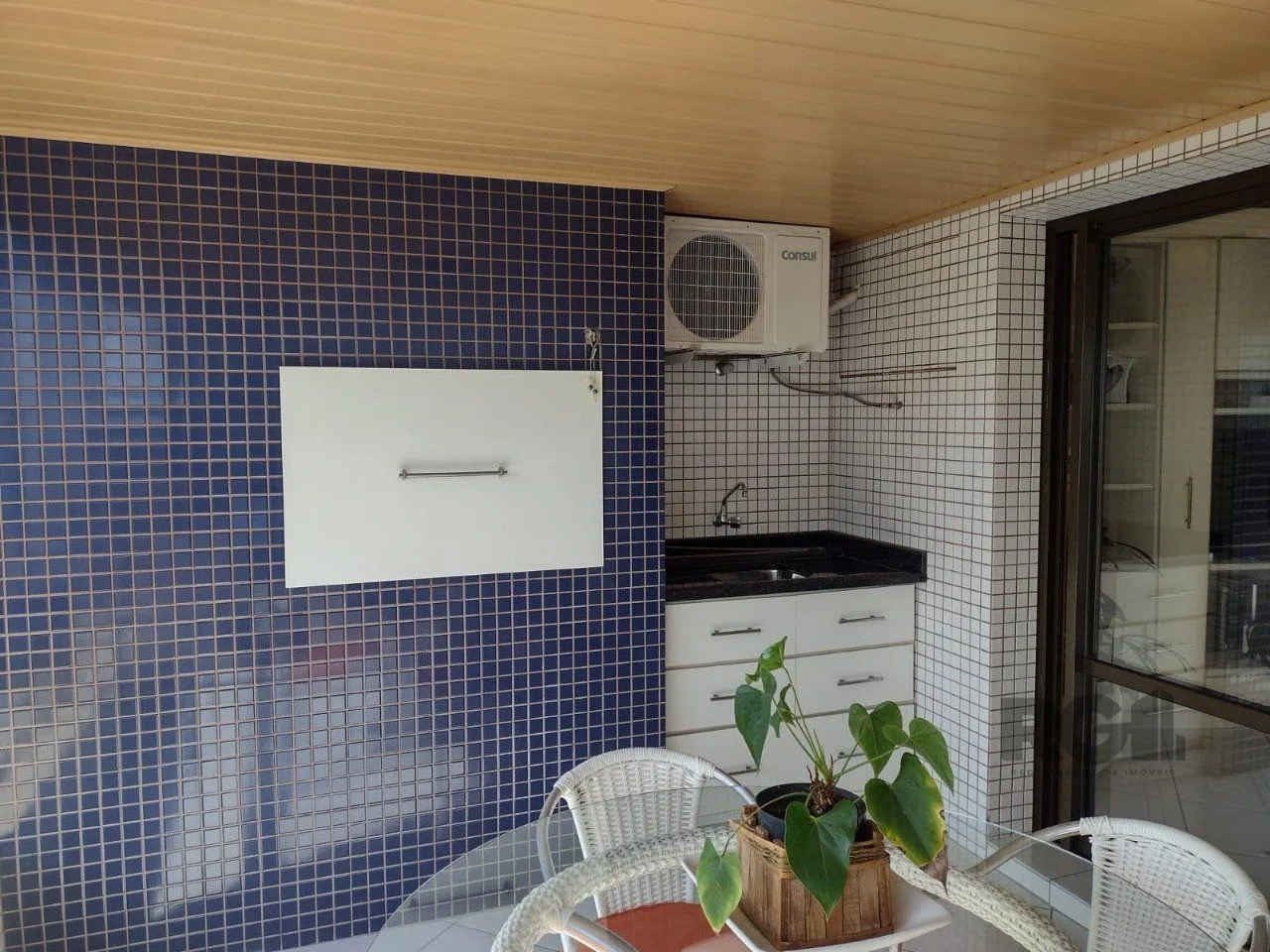 Imagem Apartamento mobiliado, 3 dormitórios, 2 suítes, 2 vagas, Bairro Vila Eunice