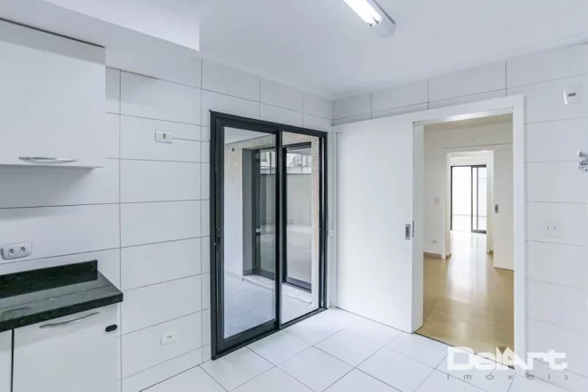 Imagem Apartamento térreo com 02 gardens - Bairro Bigorrilho - 122m2 privativos + 122 de gardens - R$ 1.100.000,00