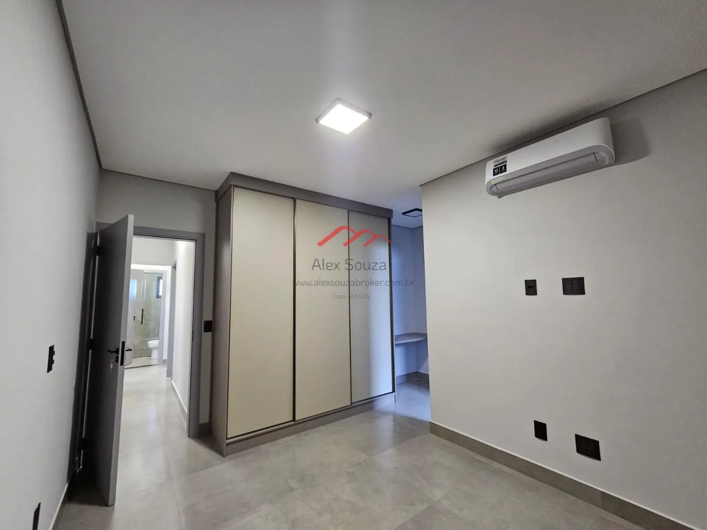 Imagem Casa em Condomínio para Venda em Sumaré, Residencial Real Parque Sumaré, 3 dormitórios, 1 suíte, 3 banheiros, 4 vagas