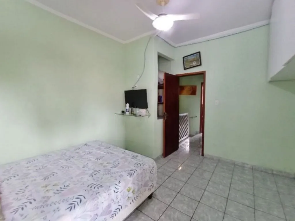 Imagem CASA COM 200,00 m² - GUILHERMINA - PRAIA GRANDE SP