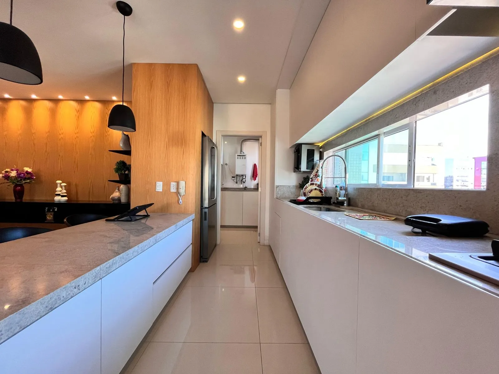 Imagem Apartamento com vista para o mar à venda com 193m2 por R$ 3.350.000,00