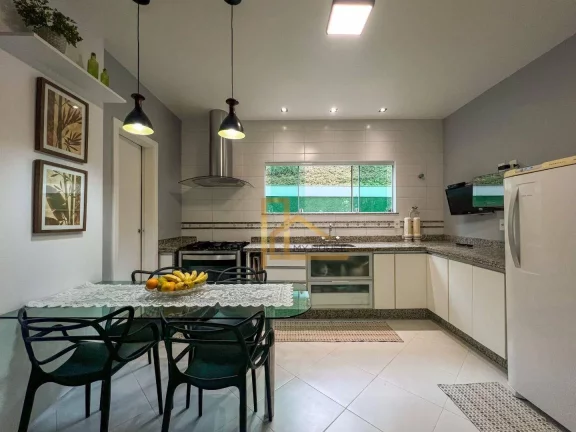 Imagem Casa com 4 dormitórios à venda, 192 m² por R$ 1.295.000 - Pimenteiras - Teresópolis/RJ