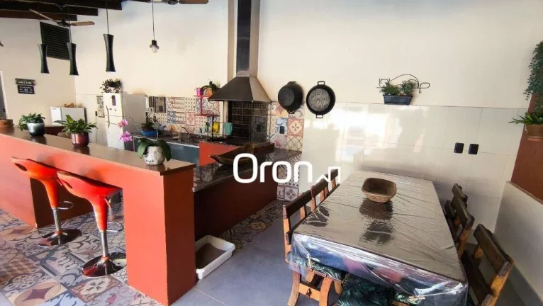 Imagem Sobrado à venda, 307 m² por R$ 1.300.000,00 - Feliz - Goiânia/GO
