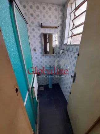 Imagem Casa com 3 dormitórios e 2 vagas à venda no Macuco em Santos R$ 900.000,00