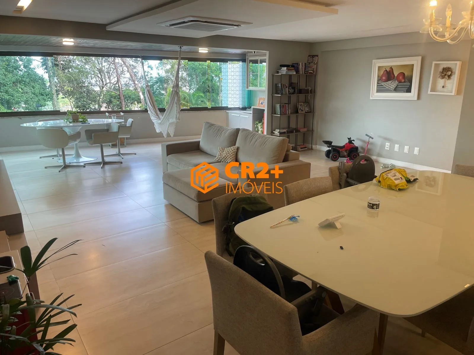 Imagem Vendo apartamento de luxo no Francisco Brenand - 4 suítes , 4 vagas, 200m²
