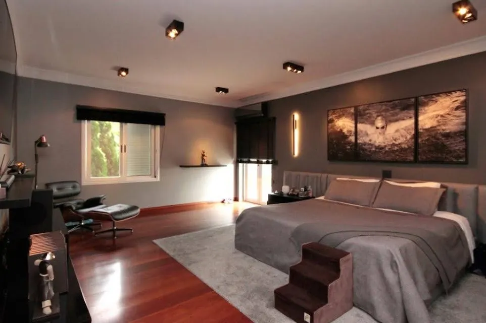 Imagem Casa sobrado, de alto padrão no Alphaville Residencial 8, com 6 suítes, 980m², piscina, elevador, área gourmet, academia, sauna, spa e 5 vagas.