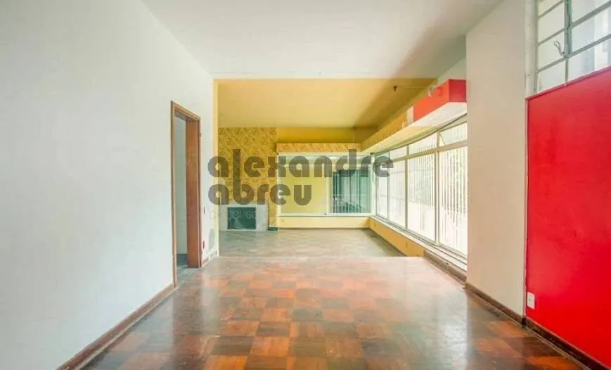 Imagem Casa no Brooklin: terreno de 1000m² e grande potencial de reforma.