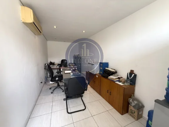 Imagem Casa à venda em Perdizes, São Paulo-SP: 4 quartos, 2 salas, 5 banheiros, 2 vagas de garagem, 213m². Confira!