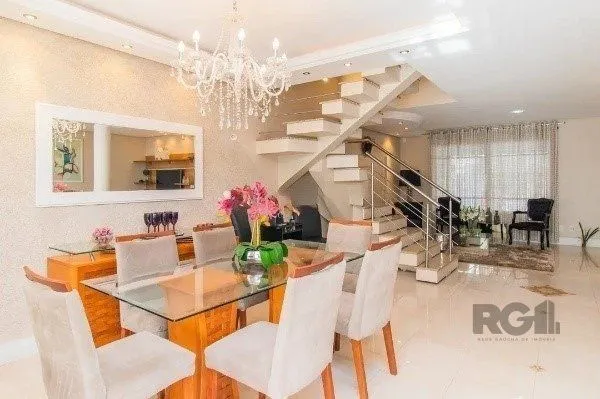 Imagem Casa impecável com 3 quartos (1 suíte) e 2 vagas cobertas,