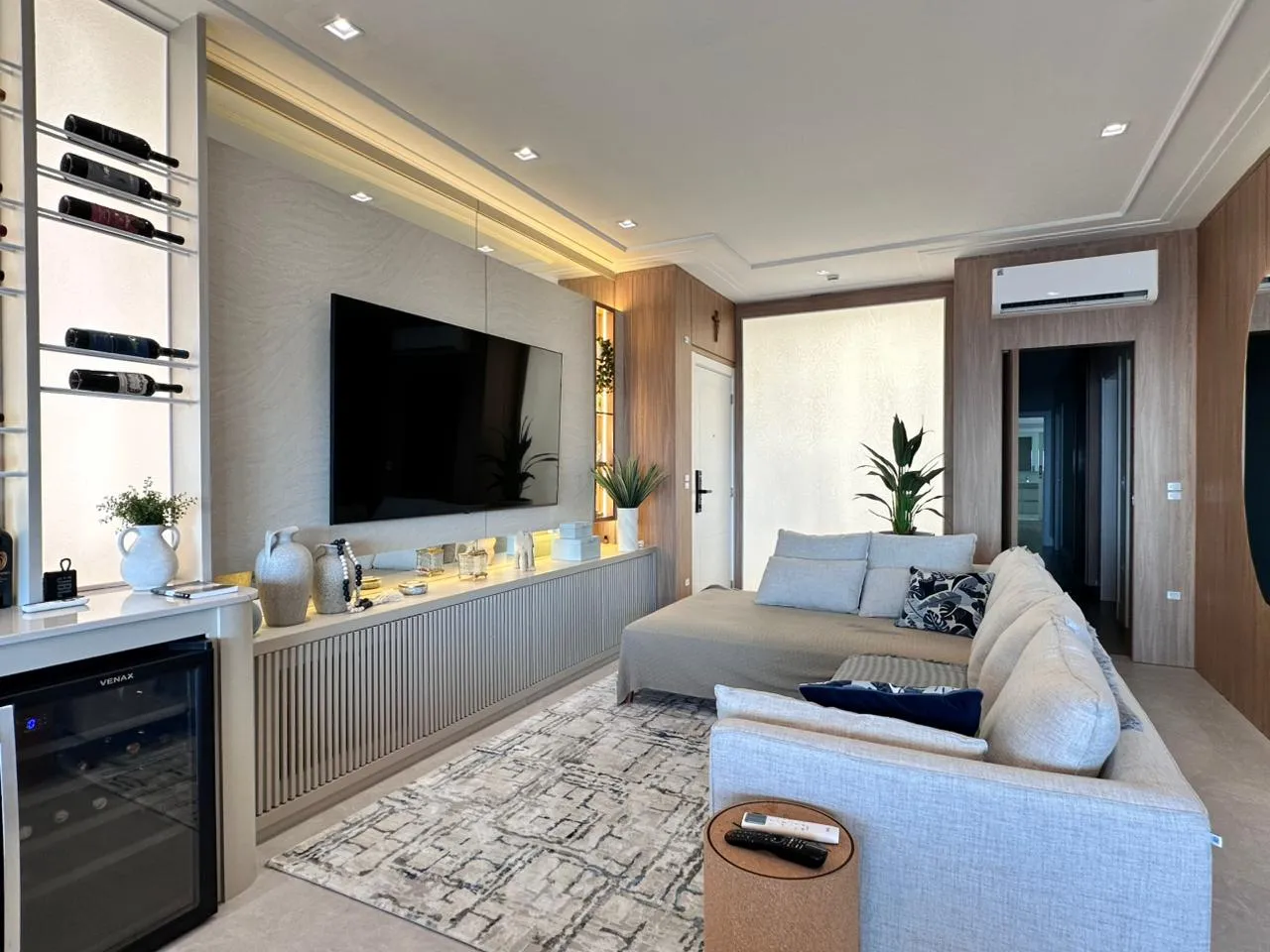 Imagem Apartamento com vista para o mar à venda com 160m2 por R$ 4.098.000,00