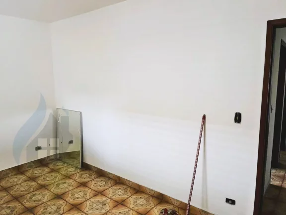 Imagem Casa de 3 dormitórios, 1 suíte, 3 banheiros, 2 vagas, com 135m² em Rudge Ramos, São Bernardo do Campo