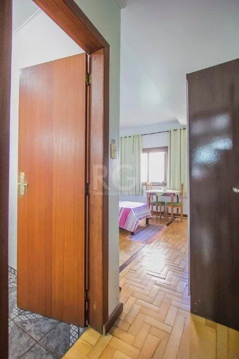 Imagem Casa para Venda - 400m², 6 dormitórios, sendo 1 suites, 3 vagas - Santana